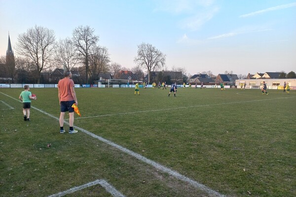 O.N.I.  start seizoen met minimale winst op Constantia